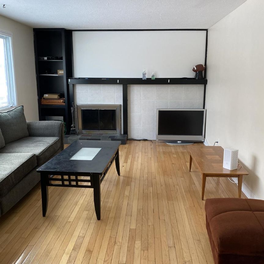 8 Foxmeadow Lane - Room 6 - Photo 1