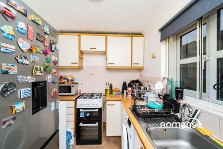 1 bedroom property to rent - Photo 4