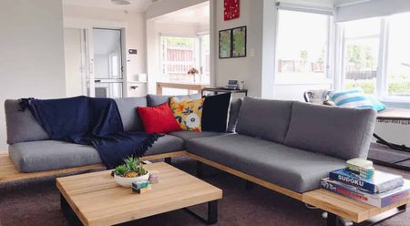 Fully Furnished Three Bedroom Home - Photo 5