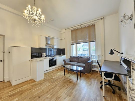 Studio to rent - Photo 1