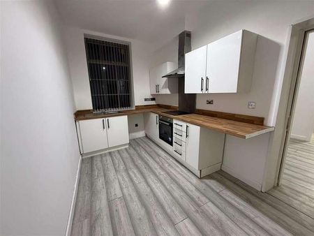 St. Georges Street, Bolton, BL1 - Photo 2