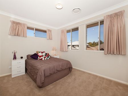 7 Petrie Crescent, Aspley, QLD, 4034 - Photo 4