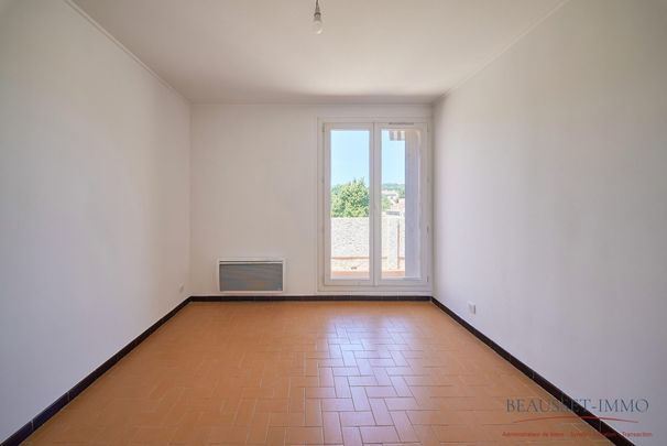 Location Appartement 3 pièces 61m² LE BEAUSSET 83330 - Photo 1