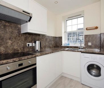 Picardy Court, Top Floor, AB10 - Photo 1