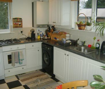 2 bedroom flat to rent - Photo 5