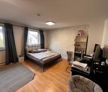 Helle 2 Zimmer Wohnung - Photo 2