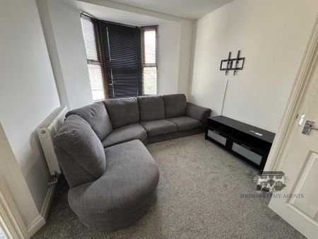 2 bedroom maisonette to rent - Photo 4