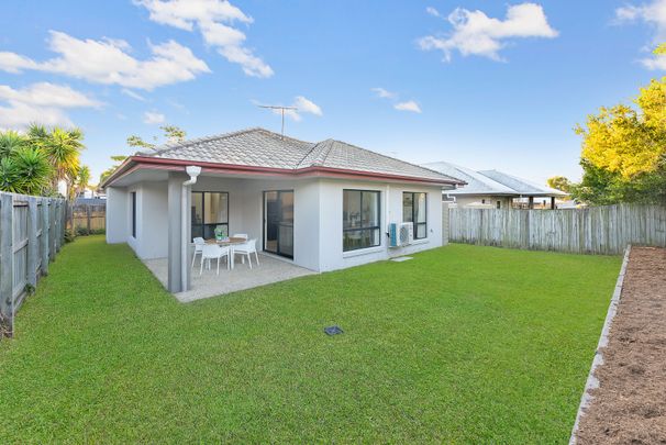 MODERN NORTH LAKES 4 BEDROOM HOME - Photo 1