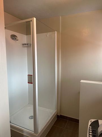 Sunny Apartment Hospital Location - Photo 4