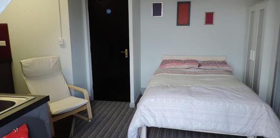 1 bedroom house to rent - Photo 2