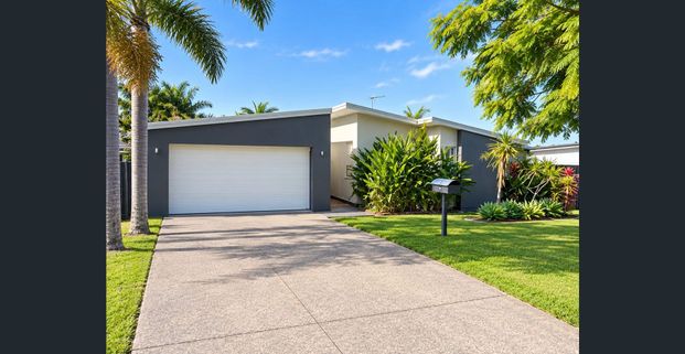 Spacious Split-Level Family Home in Highland Reserve - Rent Increasing to $950 Per Week November 2026 - Photo 1