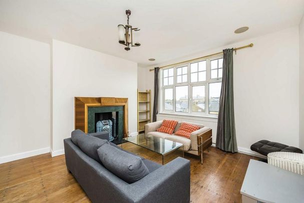 3 bedroom flat to rent - Photo 1