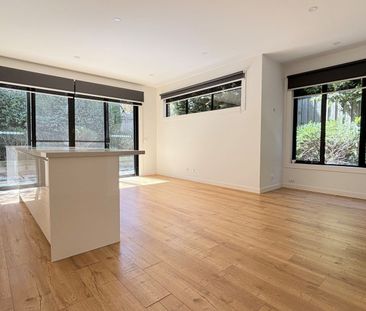 Luxury 2 bedroom townhouse - Photo 1