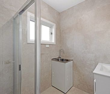 Modern Two Bedroom Granny Flat with Private Yard - Photo 4