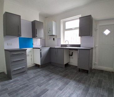 2 bedroom terraced house to rent - Photo 3