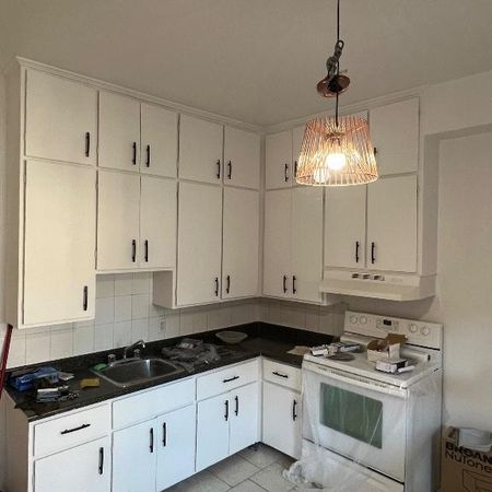 RENOVATED - RÉNOVÉ Petite-Italie / Little Italy - Appartement 3 Chambres au Rez-de-Chaussée à Louer – Jean Talon - Photo 3