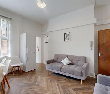 5 bedroom house to rent - Photo 2