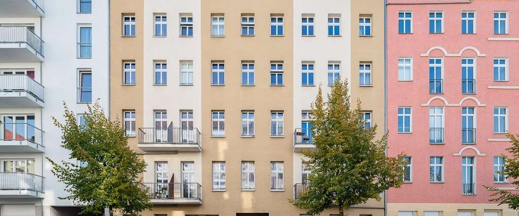 Gro&szlig;z&uuml;gige 2-Zimmer-Wohnung in Friedrichshain sucht neue Mieter! - Photo 1