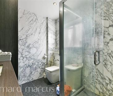 Sparrow Farm Drive, Feltham - Photo 6