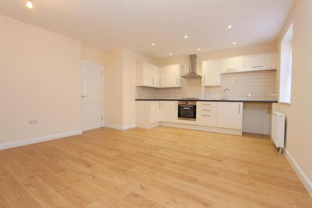 2 bedroom maisonette to rent - Photo 5
