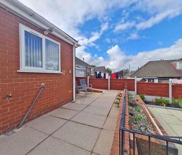 Carlton Way, Royton, OL2 - Photo 4