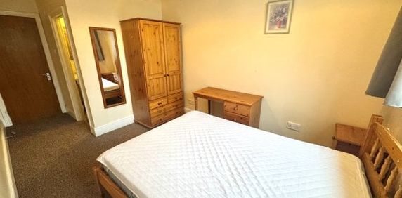 32, Garton Road, Southampton - Photo 2