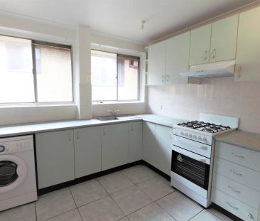 GAS COOKING AND FLOOR TILES THROUGH-OUT - IN THE HEART OF WESTMEAD ... - Photo 4