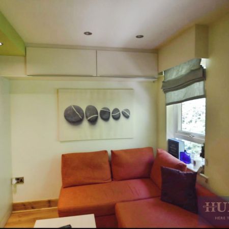1 bedroom Flat To Let - Photo 3