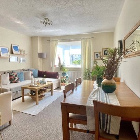 Cedar Court Road, Cheltenham, GL53 - Photo 1