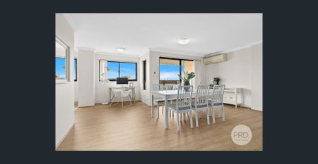 Spectacular 3 Bedroom Retreat in The Heart of Hurstville - Photo 3