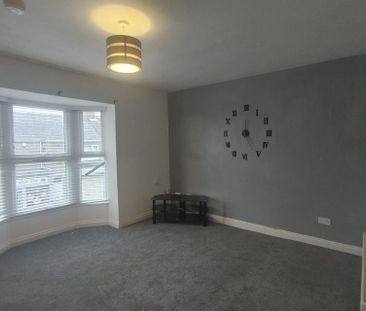 2 bedroom maisonette to rent - Photo 4
