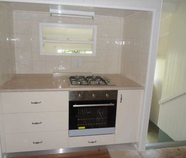 3 Bedroom Charming Timber Home - Photo 6