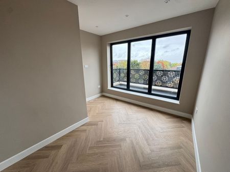 3 Bed Flat, High Road, N12 - Photo 2