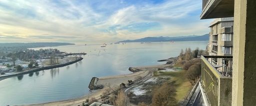 22nd floor Beach Side Building with 1 Bedroom AVAILABLE NOW (Ocean View) | 1133 Beach Avenue, Vancouver - Photo 1