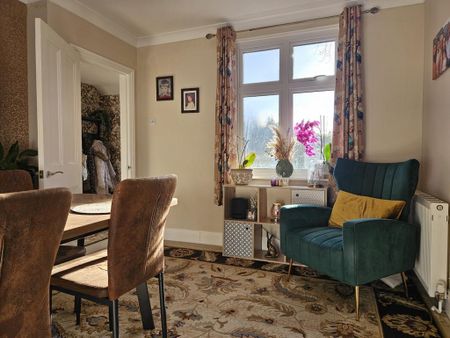 5 bedroom detached house to rent - Photo 4