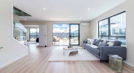 18 Myland Drive, Hobsonville - Photo 4