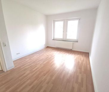 2 Raum mit Balkon in ruhiger Lage zum Einzug bereit - Photo 2