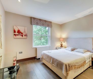 St. Johns Wood Park, London, NW8 6NN - Photo 2