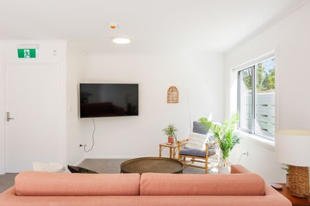 Boarding House - Private room + Ensuite! - Photo 3
