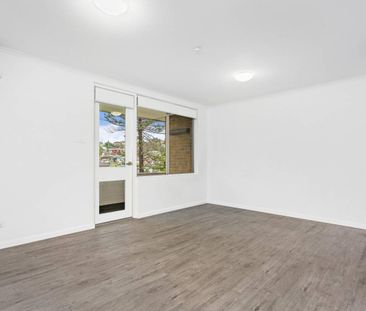 Modern one bedroom unit! - Photo 4