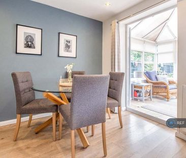 3 bedroom detached house to rent - Photo 3