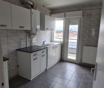 Location Appartement 5 pièces 84m² - Photo 1