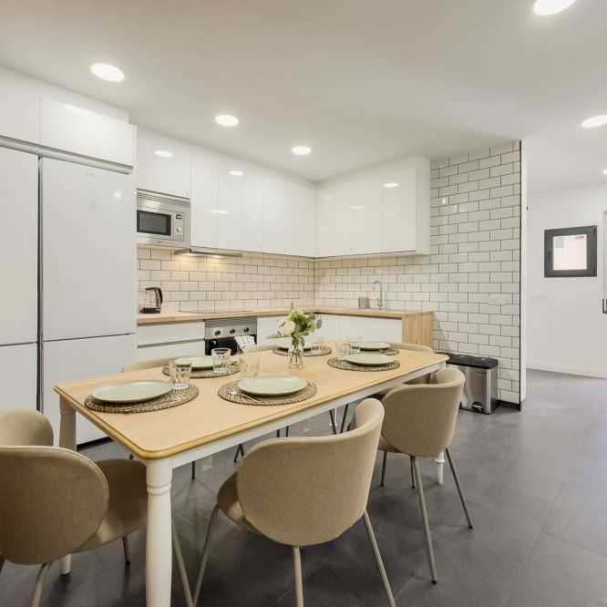 Cozy room facing the&nbsp;private garden in Sarrià - Photo 1