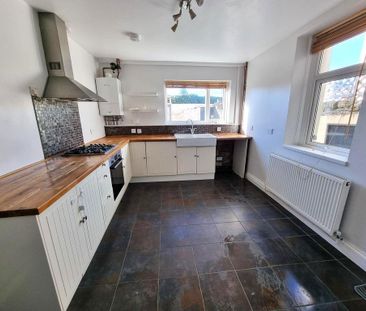 3 bedroom terraced house to rent - Photo 6