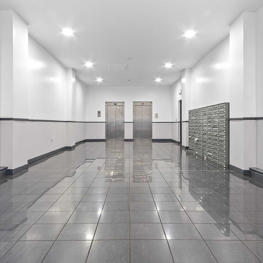 Price £1,250 pcm - Available Now - Unfurnished - Photo 1