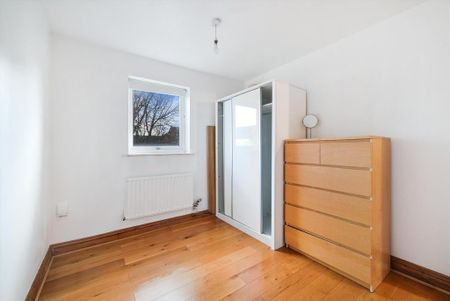 2 bedroom maisonette to rent - Photo 4