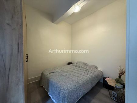 Location Appartement 2 pièces 46 m2 à Lons-le-Saunier - Photo 2