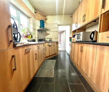 3 bedroom terraced house to rent - Photo 1