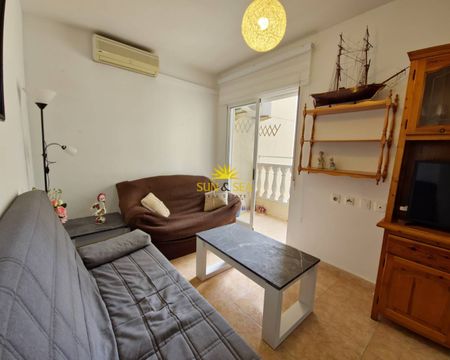 COZY APARTMENT IN TORREVIEJA WITH 1 BEDROOM AND 1 BATHROOM - Photo 5