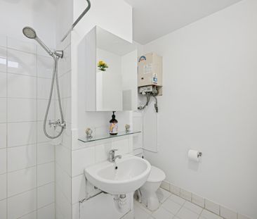 202/69 Leonard Street - Photo 2